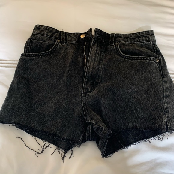 NWOT black denim zara shorts with side slits